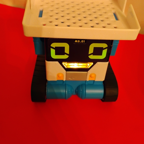 MiBro Really Rad Robot/w Remote/Case - Picture 11 of 13